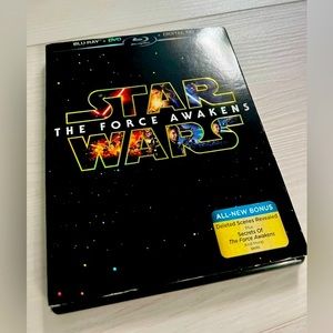 Star Wars: The Force Awakens DVD and Blu Ray combo, with bonus material